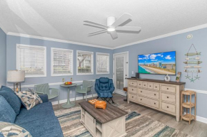 Beachy First-Floor -1 Bed 1 Bath Condo - Myrtle Beach Resort 4102